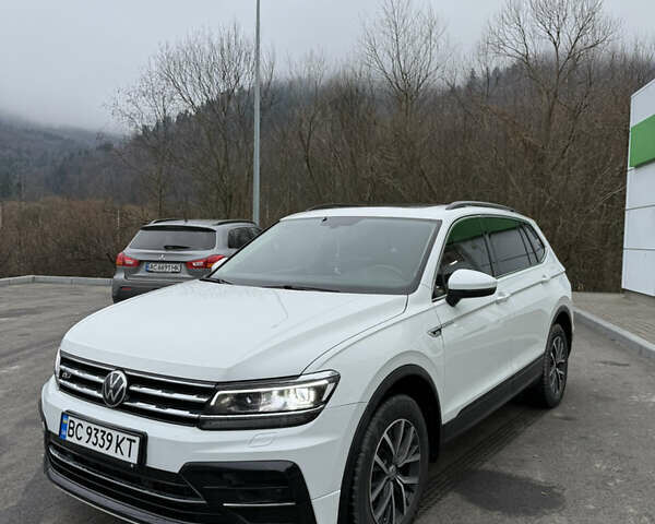 Белый Фольксваген Тигуан, объемом двигателя 1.98 л и пробегом 158 тыс. км за 21500 $, фото 1 на Automoto.ua