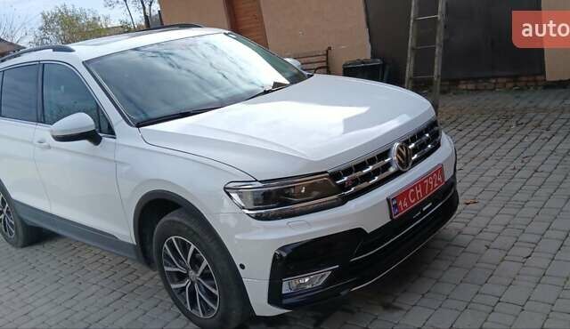 Белый Фольксваген Тигуан, объемом двигателя 2 л и пробегом 105 тыс. км за 19500 $, фото 1 на Automoto.ua