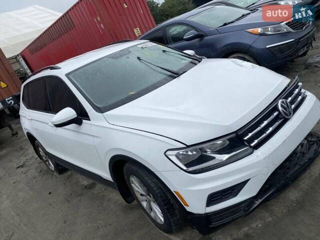 Білий Фольксваген Тігуан, об'ємом двигуна 2 л та пробігом 149 тис. км за 11300 $, фото 1 на Automoto.ua