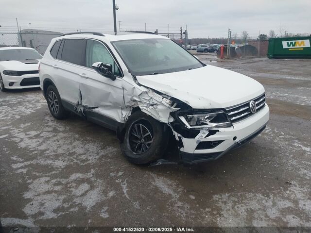 Білий Фольксваген Тігуан, об'ємом двигуна 2 л та пробігом 77 тис. км за 11450 $, фото 1 на Automoto.ua