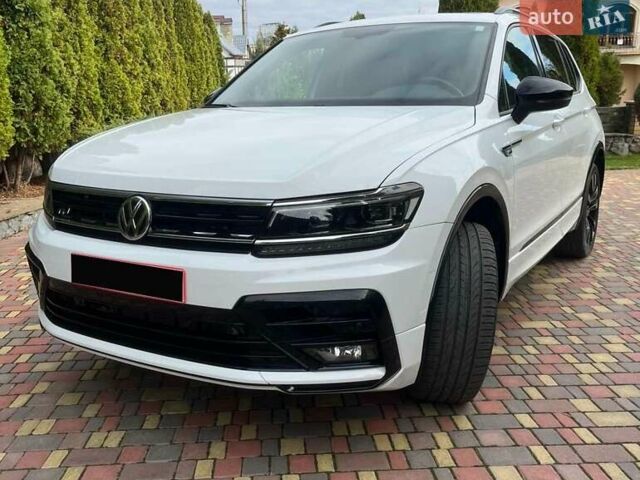 Белый Фольксваген Тигуан, объемом двигателя 0 л и пробегом 43 тыс. км за 22400 $, фото 1 на Automoto.ua