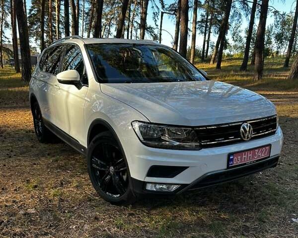 Белый Фольксваген Тигуан, объемом двигателя 1.98 л и пробегом 72 тыс. км за 23000 $, фото 1 на Automoto.ua