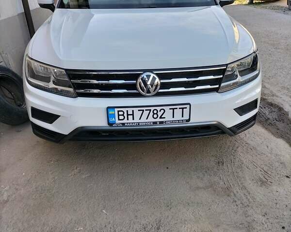 Белый Фольксваген Тигуан, объемом двигателя 1.98 л и пробегом 50 тыс. км за 28000 $, фото 1 на Automoto.ua