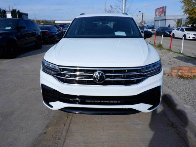 Белый Фольксваген Тигуан, объемом двигателя 2 л и пробегом 17 тыс. км за 16200 $, фото 1 на Automoto.ua