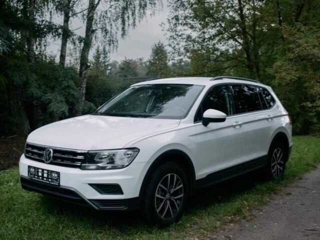 Белый Фольксваген Тигуан, объемом двигателя 2 л и пробегом 67 тыс. км за 16800 $, фото 1 на Automoto.ua