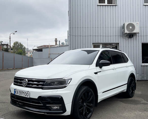 Белый Фольксваген Тигуан, объемом двигателя 1.98 л и пробегом 77 тыс. км за 26550 $, фото 1 на Automoto.ua