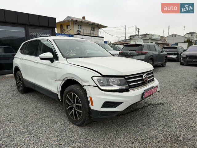 Белый Фольксваген Тигуан, объемом двигателя 1.98 л и пробегом 126 тыс. км за 10900 $, фото 1 на Automoto.ua