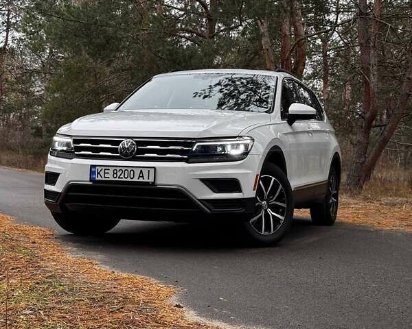 Білий Фольксваген Тігуан, об'ємом двигуна 2 л та пробігом 125 тис. км за 20000 $, фото 1 на Automoto.ua