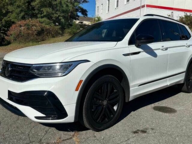 Белый Фольксваген Тигуан, объемом двигателя 2 л и пробегом 22 тыс. км за 15000 $, фото 1 на Automoto.ua