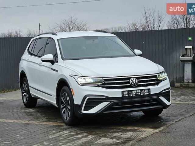 Белый Фольксваген Тигуан, объемом двигателя 2 л и пробегом 46 тыс. км за 24500 $, фото 1 на Automoto.ua