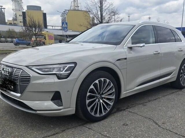 Белый Фольксваген Тигуан, объемом двигателя 0 л и пробегом 50 тыс. км за 25600 $, фото 1 на Automoto.ua