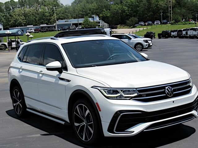 Белый Фольксваген Тигуан, объемом двигателя 2 л и пробегом 14 тыс. км за 17900 $, фото 1 на Automoto.ua