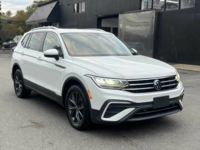Білий Фольксваген Тігуан, об'ємом двигуна 2 л та пробігом 28 тис. км за 16400 $, фото 1 на Automoto.ua