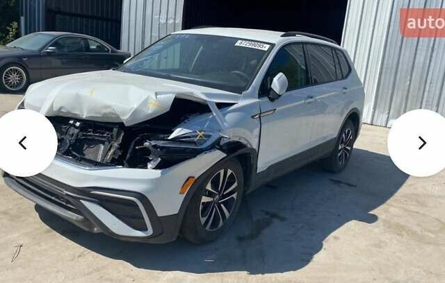 Белый Фольксваген Тигуан, объемом двигателя 2 л и пробегом 17 тыс. км за 19900 $, фото 1 на Automoto.ua