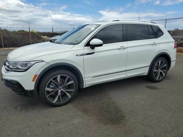 Белый Фольксваген Тигуан, объемом двигателя 2 л и пробегом 11 тыс. км за 8300 $, фото 1 на Automoto.ua