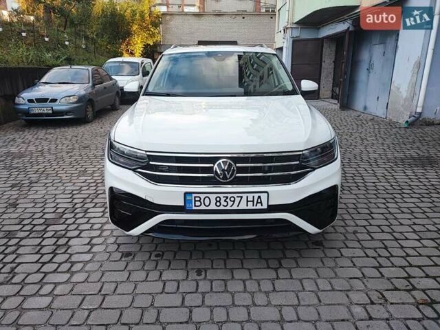 Белый Фольксваген Тигуан, объемом двигателя 1.98 л и пробегом 10 тыс. км за 28500 $, фото 1 на Automoto.ua