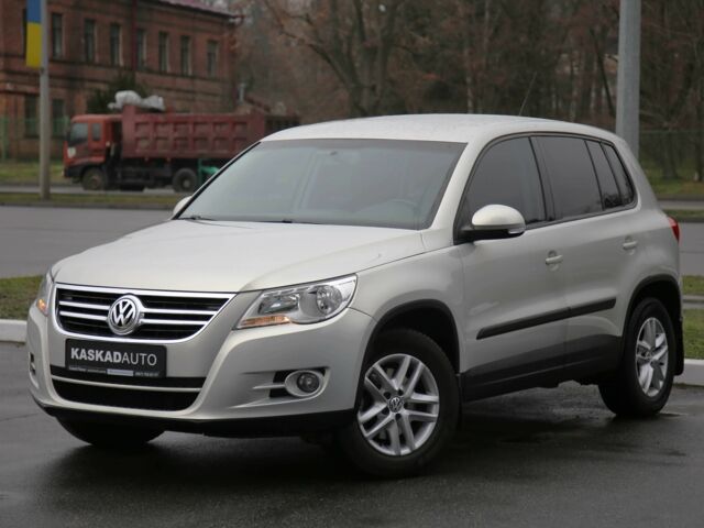 Бежевый Фольксваген Тигуан, объемом двигателя 2 л и пробегом 152 тыс. км за 10500 $, фото 1 на Automoto.ua