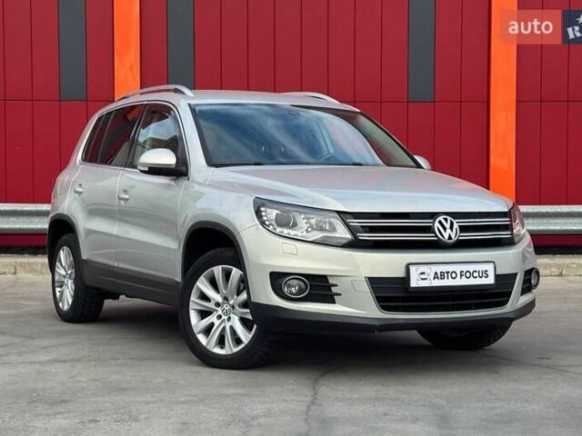 Бежевий Фольксваген Тігуан, об'ємом двигуна 1.99 л та пробігом 208 тис. км за 13990 $, фото 1 на Automoto.ua