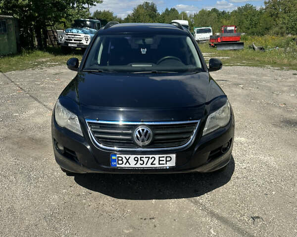 Черный Фольксваген Тигуан, объемом двигателя 1.39 л и пробегом 236 тыс. км за 8800 $, фото 1 на Automoto.ua