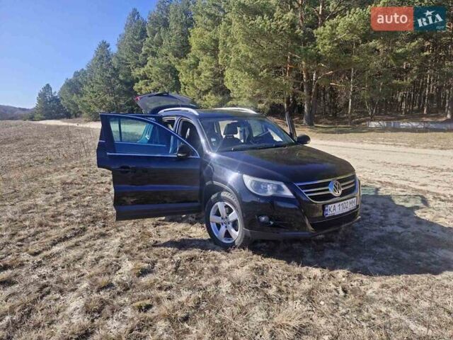Черный Фольксваген Тигуан, объемом двигателя 1.97 л и пробегом 250 тыс. км за 10199 $, фото 1 на Automoto.ua