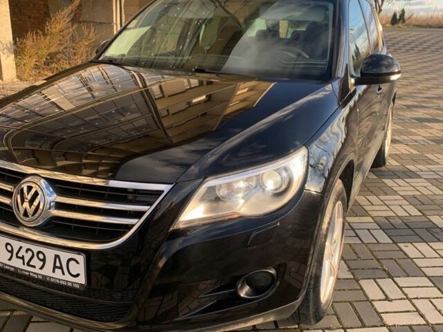 Черный Фольксваген Тигуан, объемом двигателя 1.4 л и пробегом 232 тыс. км за 7950 $, фото 1 на Automoto.ua