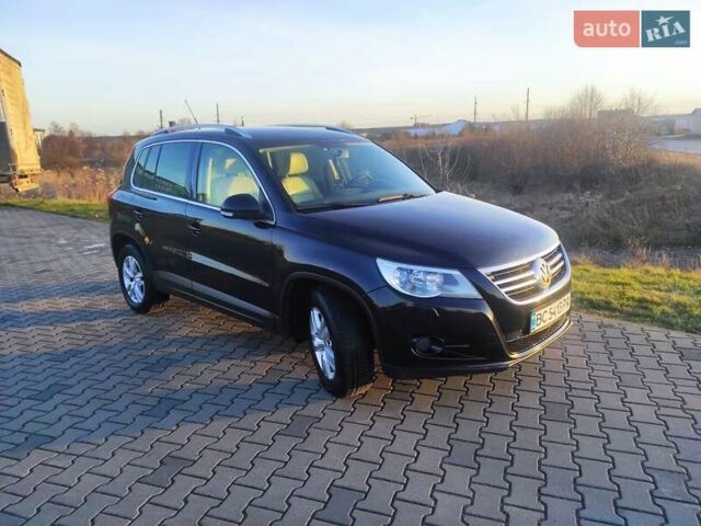Черный Фольксваген Тигуан, объемом двигателя 1.97 л и пробегом 287 тыс. км за 10500 $, фото 1 на Automoto.ua