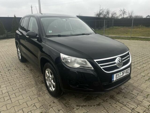 Чорний Фольксваген Тігуан, об'ємом двигуна 2 л та пробігом 280 тис. км за 4663 $, фото 1 на Automoto.ua