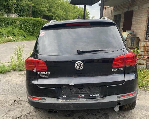 Чорний Фольксваген Тігуан, об'ємом двигуна 2 л та пробігом 270 тис. км за 2999 $, фото 1 на Automoto.ua
