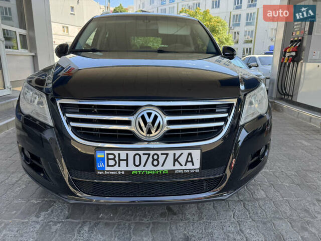 Черный Фольксваген Тигуан, объемом двигателя 1.98 л и пробегом 189 тыс. км за 10700 $, фото 1 на Automoto.ua