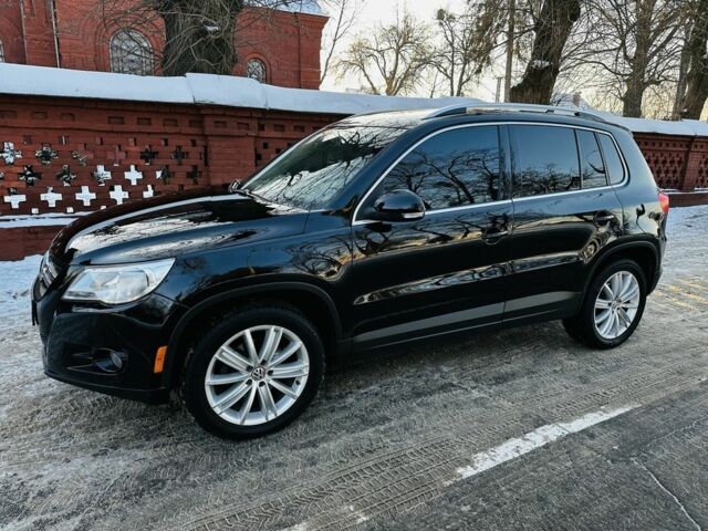 Чорний Фольксваген Тігуан, об'ємом двигуна 2 л та пробігом 280 тис. км за 9800 $, фото 1 на Automoto.ua