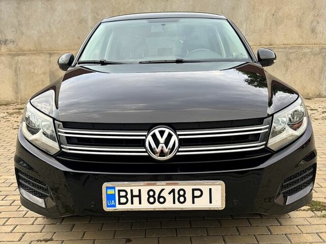 Чорний Фольксваген Тігуан, об'ємом двигуна 2 л та пробігом 229 тис. км за 10500 $, фото 1 на Automoto.ua