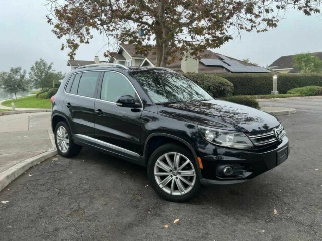 Черный Фольксваген Тигуан, объемом двигателя 2 л и пробегом 84 тыс. км за 2200 $, фото 1 на Automoto.ua