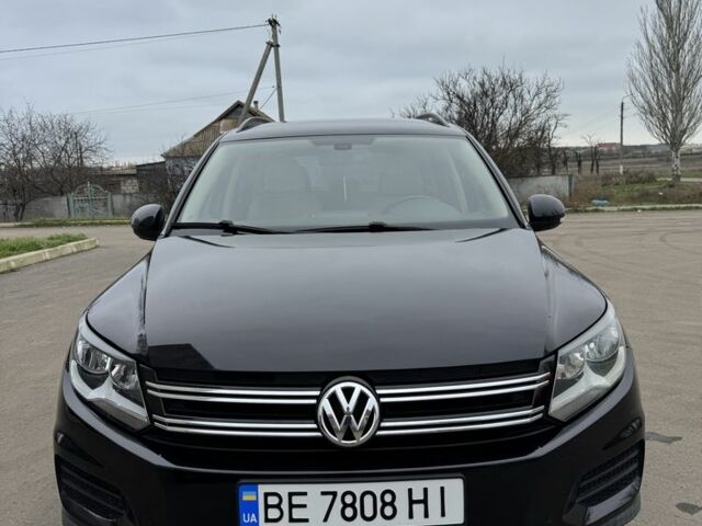 Черный Фольксваген Тигуан, объемом двигателя 2 л и пробегом 175 тыс. км за 13500 $, фото 1 на Automoto.ua