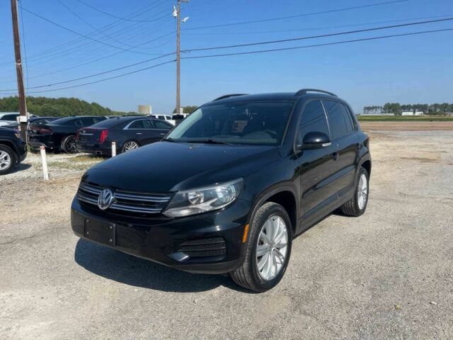 Черный Фольксваген Тигуан, объемом двигателя 2 л и пробегом 79 тыс. км за 2000 $, фото 1 на Automoto.ua