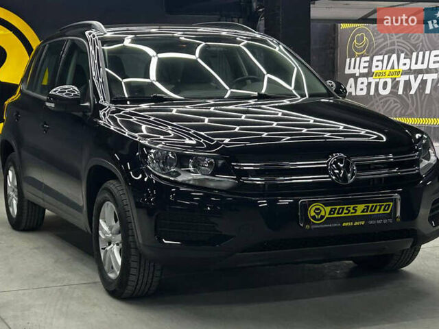 Черный Фольксваген Тигуан, объемом двигателя 2 л и пробегом 133 тыс. км за 13900 $, фото 1 на Automoto.ua