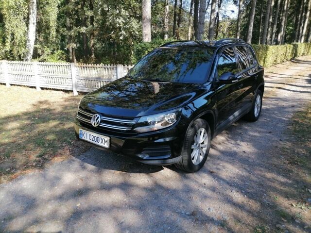 Черный Фольксваген Тигуан, объемом двигателя 2 л и пробегом 123 тыс. км за 14700 $, фото 1 на Automoto.ua