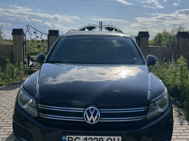 Черный Фольксваген Тигуан, объемом двигателя 2 л и пробегом 109 тыс. км за 16000 $, фото 1 на Automoto.ua