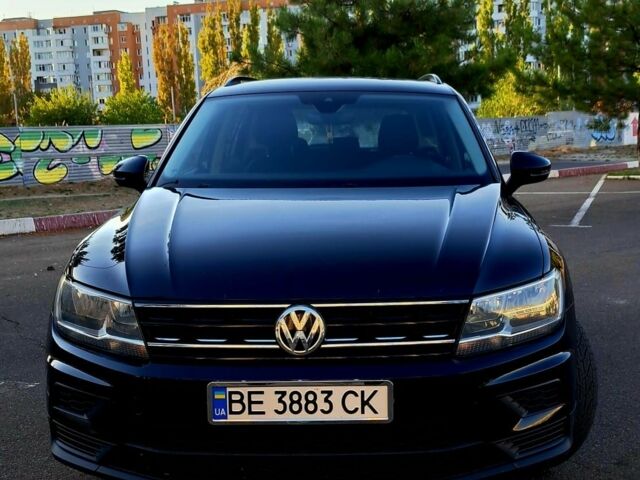 Чорний Фольксваген Тігуан, об'ємом двигуна 2 л та пробігом 176 тис. км за 20500 $, фото 1 на Automoto.ua
