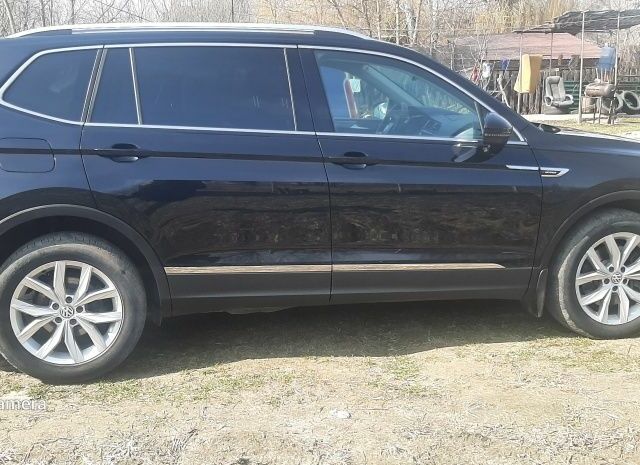 Черный Фольксваген Тигуан, объемом двигателя 0 л и пробегом 300 тыс. км за 27500 $, фото 1 на Automoto.ua