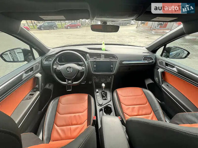 Черный Фольксваген Тигуан, объемом двигателя 2 л и пробегом 60 тыс. км за 30000 $, фото 1 на Automoto.ua