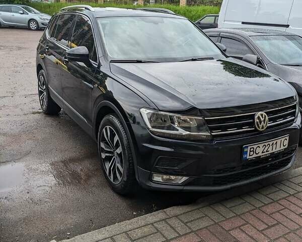 Черный Фольксваген Тигуан, объемом двигателя 1.98 л и пробегом 125 тыс. км за 25900 $, фото 1 на Automoto.ua