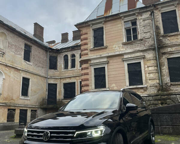 Чорний Фольксваген Тігуан, об'ємом двигуна 1.98 л та пробігом 105 тис. км за 20500 $, фото 1 на Automoto.ua