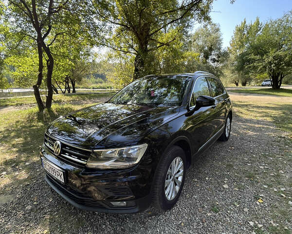 Чорний Фольксваген Тігуан, об'ємом двигуна 1.97 л та пробігом 244 тис. км за 21900 $, фото 1 на Automoto.ua
