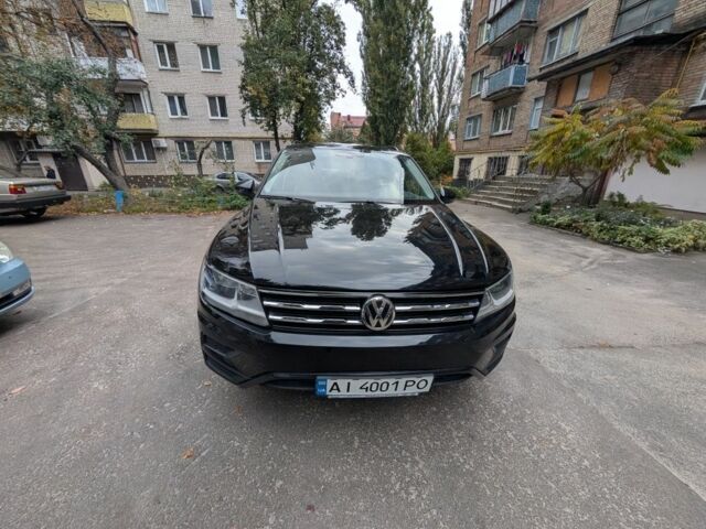 Черный Фольксваген Тигуан, объемом двигателя 2 л и пробегом 53 тыс. км за 20000 $, фото 1 на Automoto.ua