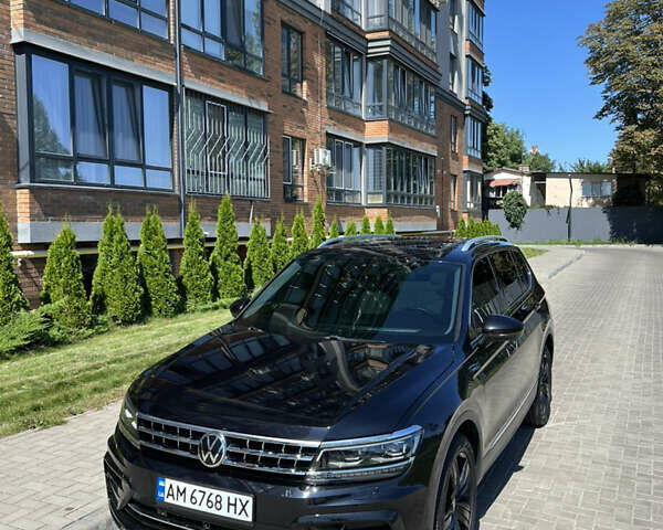 Черный Фольксваген Тигуан, объемом двигателя 1.98 л и пробегом 99 тыс. км за 20300 $, фото 1 на Automoto.ua