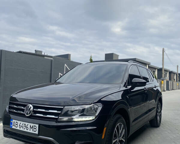 Черный Фольксваген Тигуан, объемом двигателя 1.98 л и пробегом 135 тыс. км за 19500 $, фото 1 на Automoto.ua