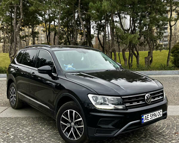 Черный Фольксваген Тигуан, объемом двигателя 1.98 л и пробегом 80 тыс. км за 21900 $, фото 1 на Automoto.ua