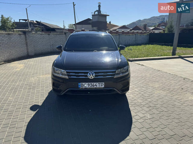 Чорний Фольксваген Тігуан, об'ємом двигуна 1.98 л та пробігом 130 тис. км за 21500 $, фото 1 на Automoto.ua