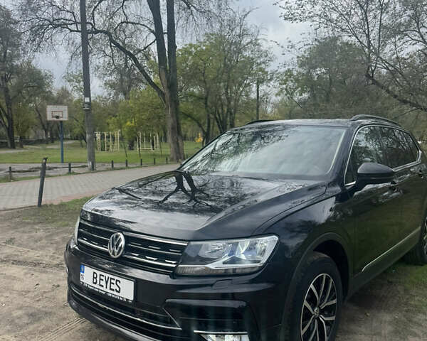 Чорний Фольксваген Тігуан, об'ємом двигуна 1.98 л та пробігом 60 тис. км за 23500 $, фото 1 на Automoto.ua