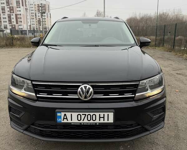 Черный Фольксваген Тигуан, объемом двигателя 2 л и пробегом 55 тыс. км за 21400 $, фото 1 на Automoto.ua